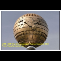 16755 14085 Platz der Unabhaengigkeit Taschkent Usbekistan 2010.JPG
